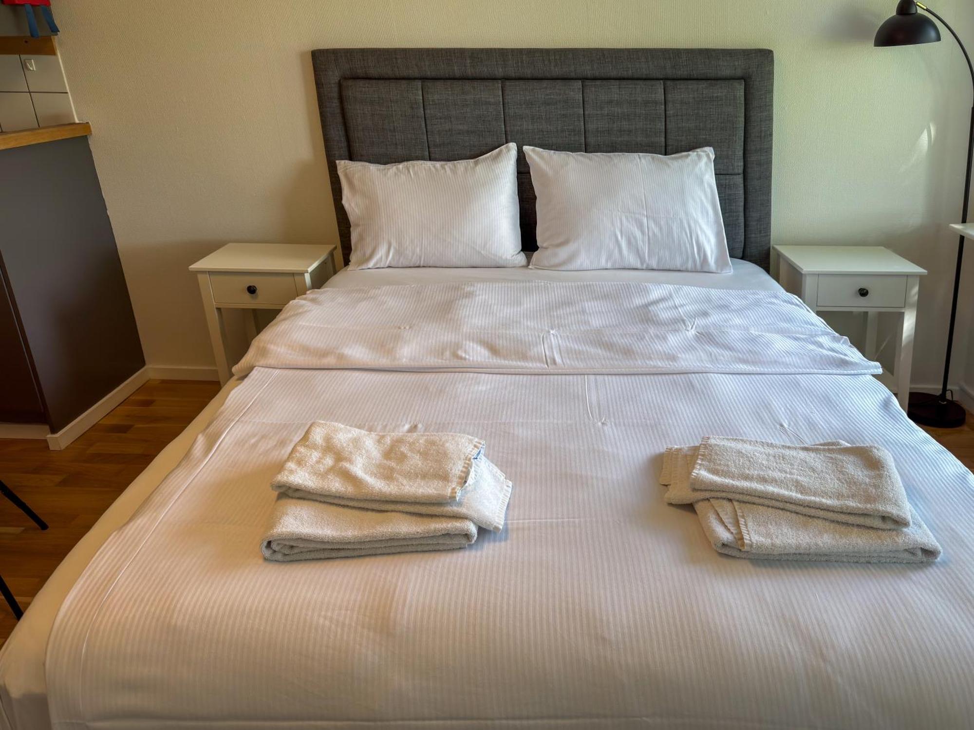 Joenkoeping Hotel Apartments Esterno foto