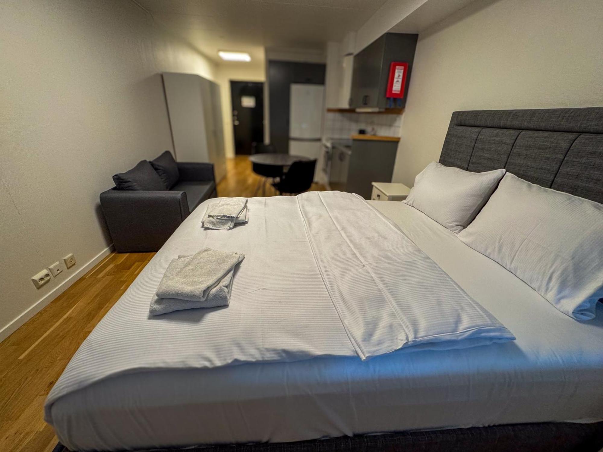 Joenkoeping Hotel Apartments Esterno foto